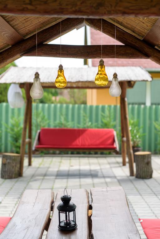 Hotel Zoeldbarat Vendeghaz Nyíregyháza Exteriér fotografie
